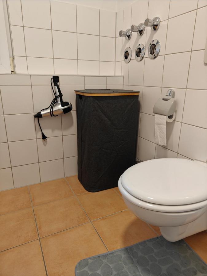 2Br Apartment, Parking, Wi-Fi, Tv In Berlin Karow Bagian luar foto
